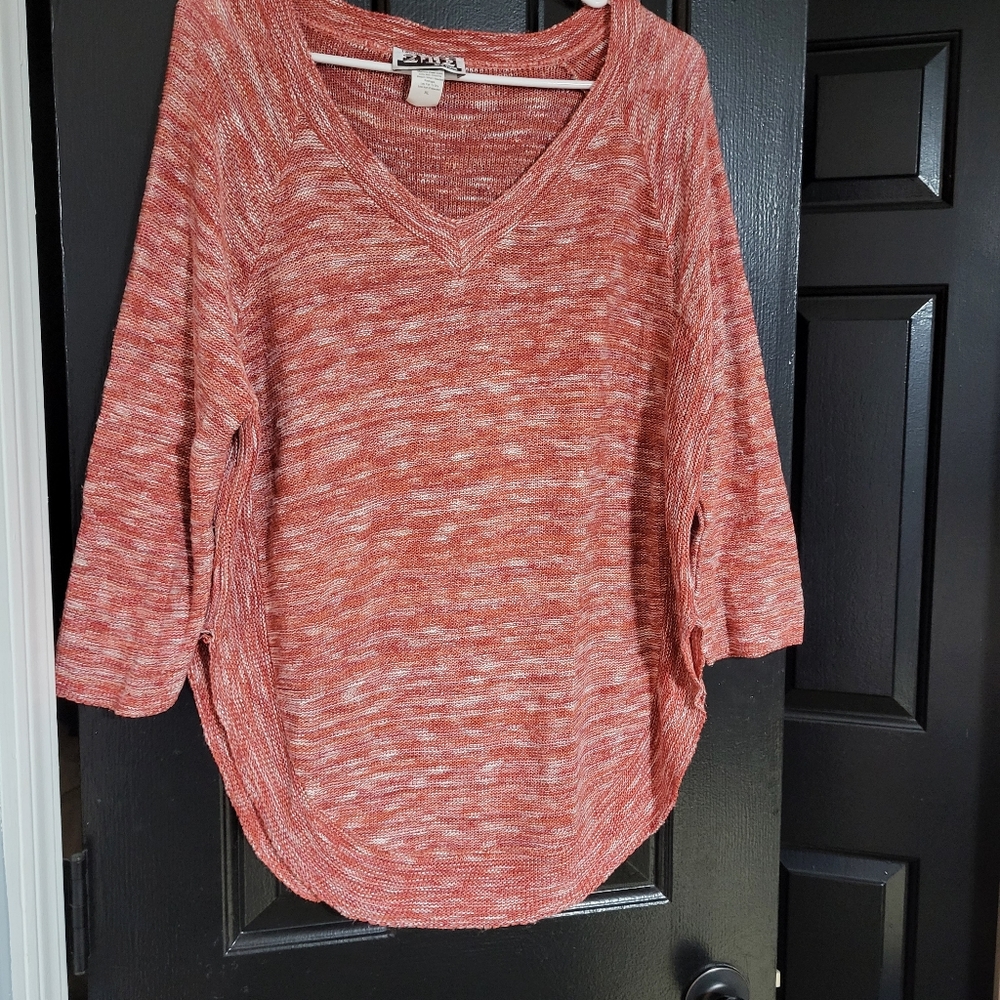 XL lightweight sweater pink and white blend. Two one two new York brand